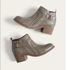 Billabong espresso booties